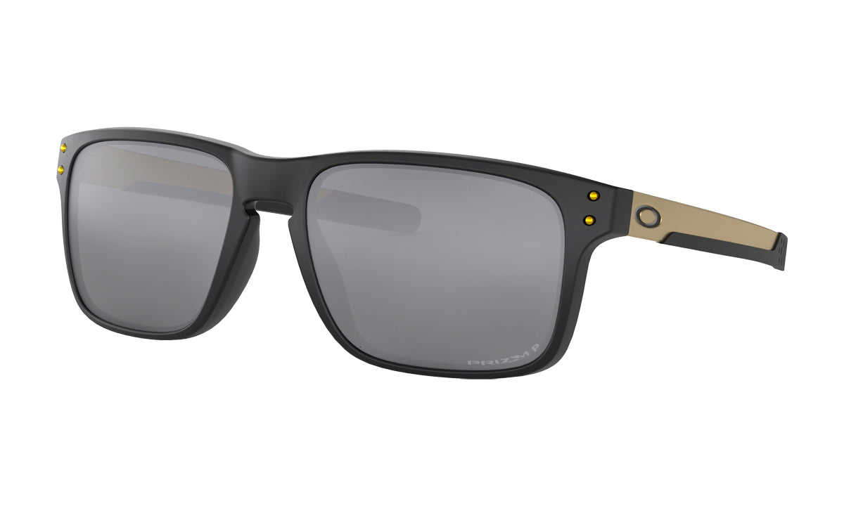 Men's Oakley Holbrook Mix Sunglasses in Matte Black/Prizm Black Polarized from the front view