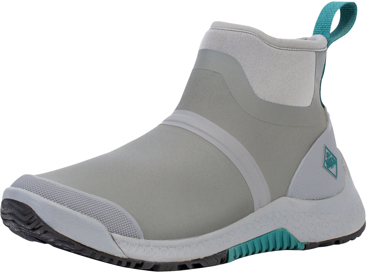 Women's Muck Boot Outscape Chelsea Boot Frost Gray from the front