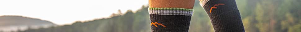 darn tough men hiking socks
