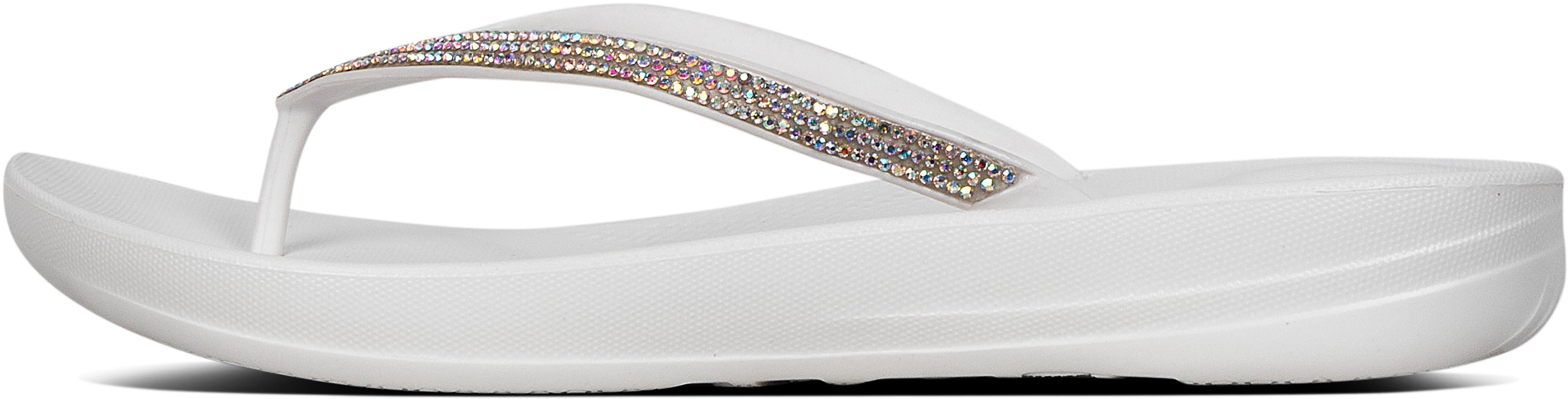 Iqushion Sparkle in Urban White from the side