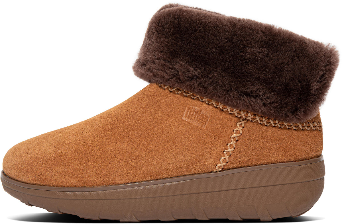 Mukluk Shorty Iii in Chestnut from the side