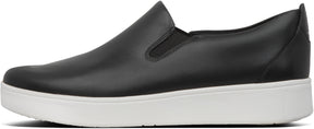 Sania Skates in Black from the side