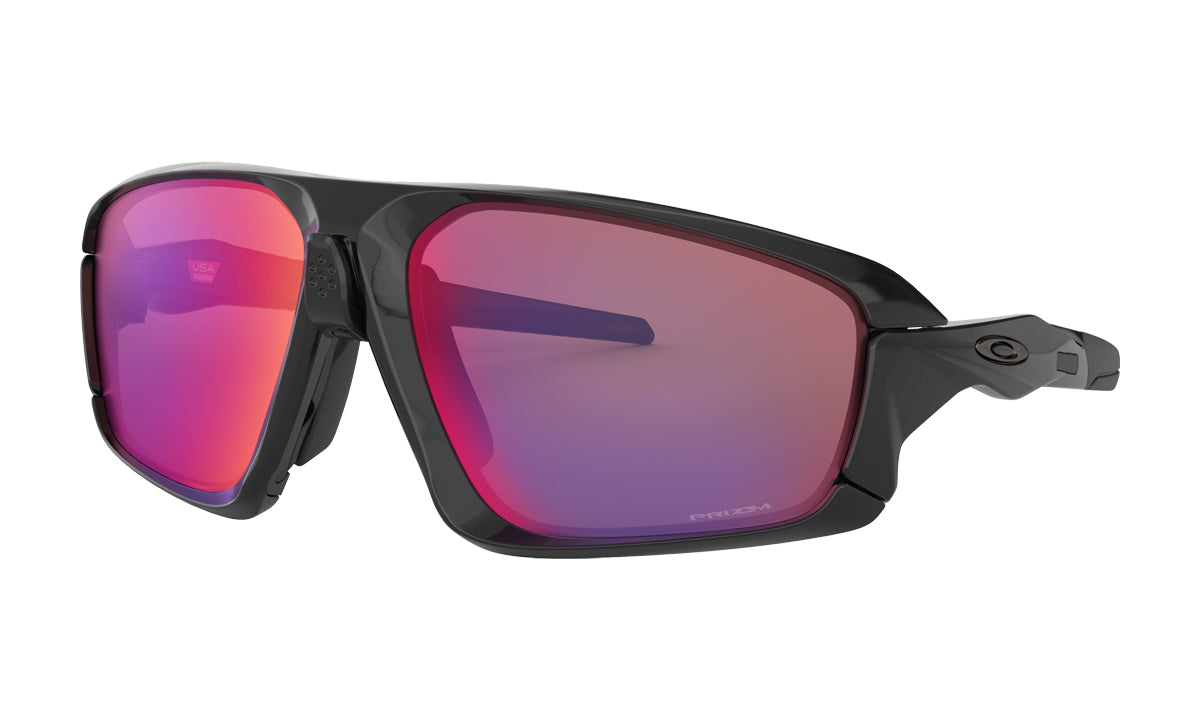 Men's Oakley Field Jacket Sunglasses in Polished Black/Prizm Road from the front view