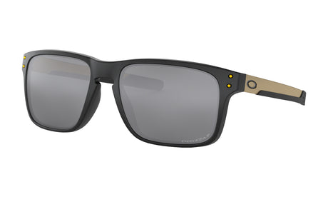 Men's Oakley Holbrook Mix Sunglasses in Matte Black/Prizm Black Polarized from the front view