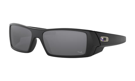 Men's Oakley Standard Issue Gascan Infinite Hero Sunglasses in Matte Black/Black Iridium from the front view