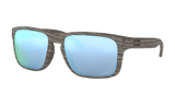 Men's Oakley Holbrook Sunglasses in Woodgrain Prizm Deep Water Polarized 