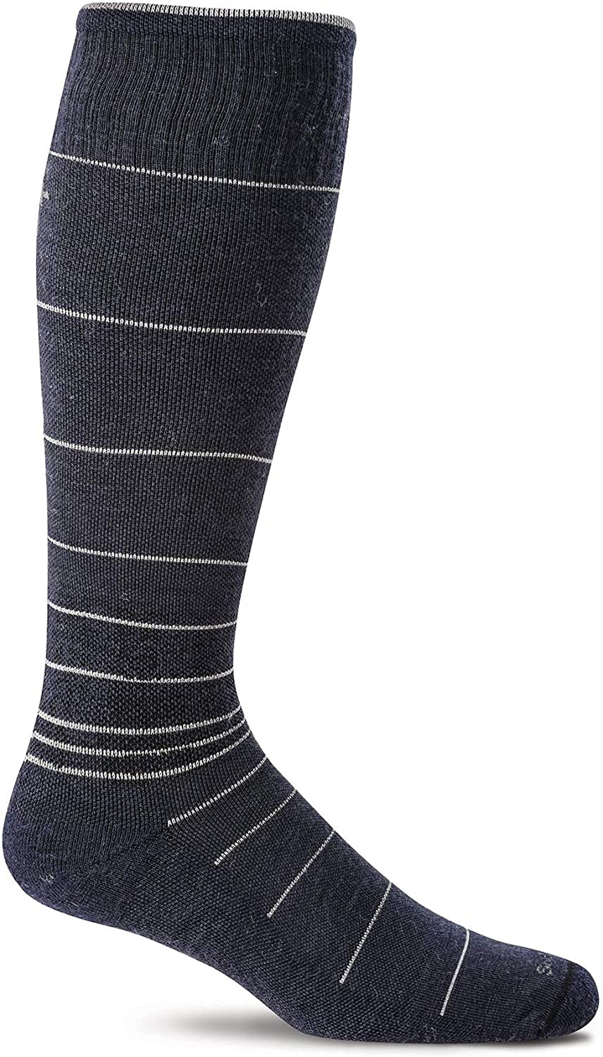 Sockwell Men's Circulator Moderate Graduated Compression Sock in Navy from the side