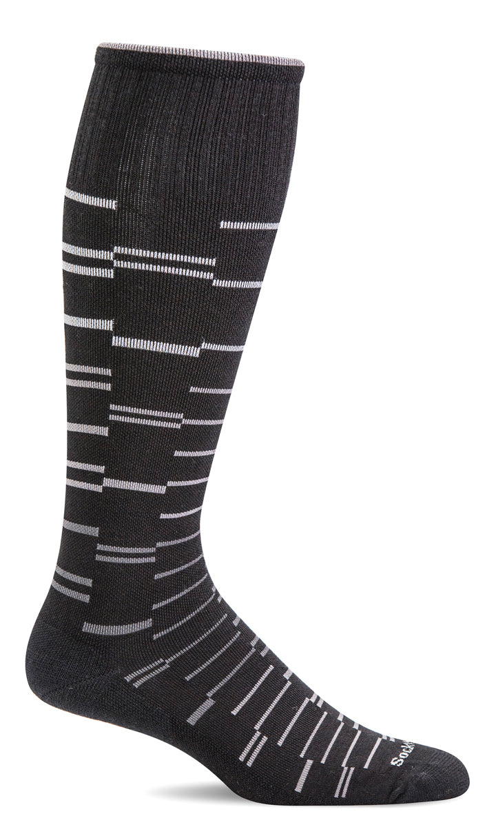 Men's Sockwell Dashing Moderate Graduated Compression Sock in Black from the front view