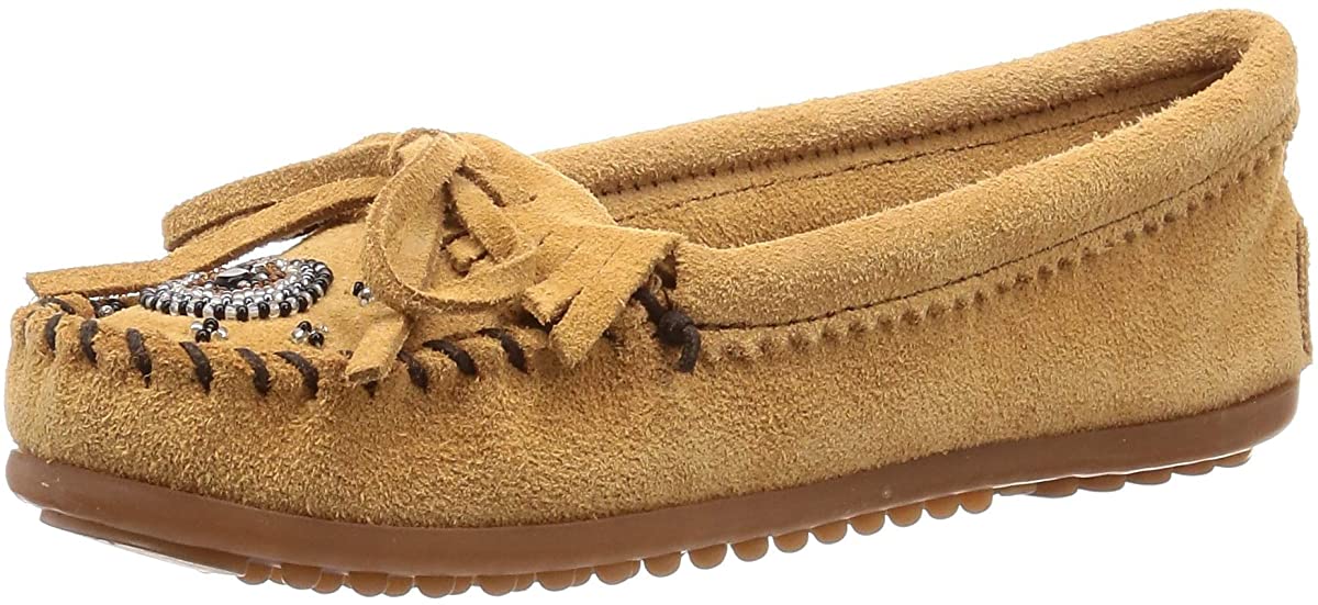 Women's Minnetonka Me to We Moccasin in Taupe from the side view