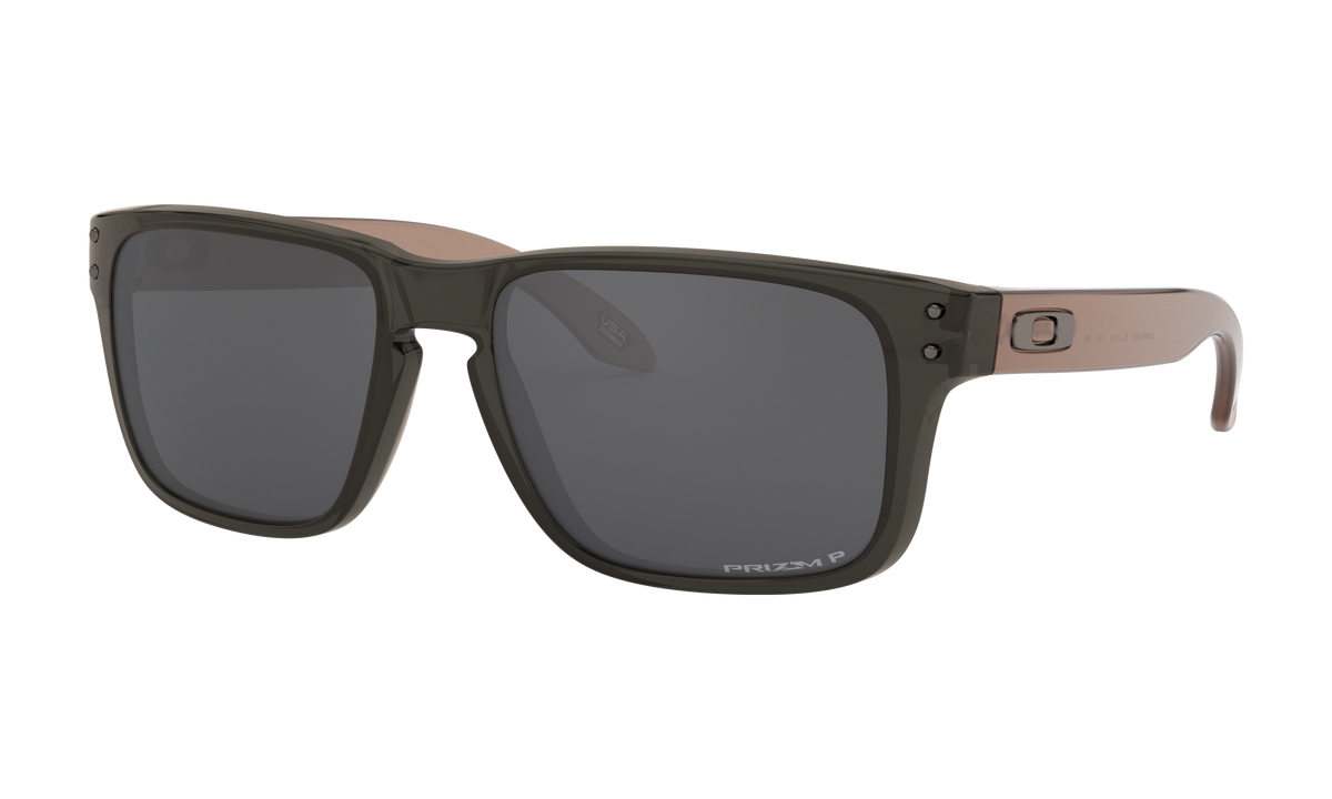 Youth Oakley Holbrook XS Sunglasses in Translucent Grey Smoke Prizm Black Polarized 